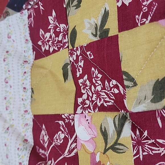 Handmade Shabby Chic Patchwork Quilt - 74"x74", Floral Vintage Style - Picture 3 of 5